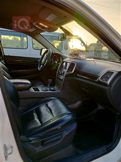 جیپ گراند شیرۆکی